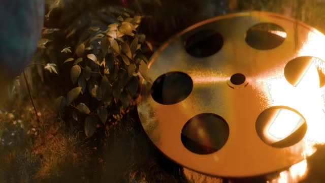 Moviesda.Mobi - Con City 2026 Original 720p HD (950 MB).mp4